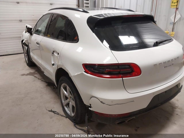 Porsche MACAN S 2016 WP1AB2A57GLB48559 Image 17