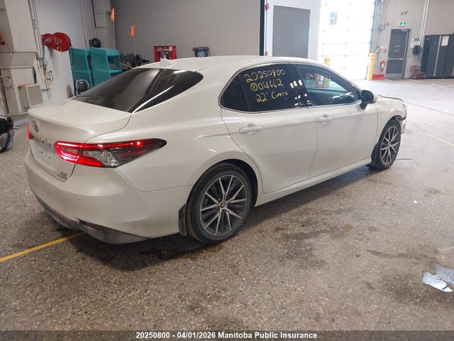 4T1B21HK0NU016662 Toyota Camry Xle Hybrid