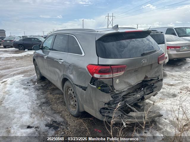 5XYPHDA56JG371779 KIA Sorento Ex V6