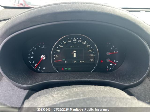 5XYPHDA56JG371779 KIA Sorento Ex V6