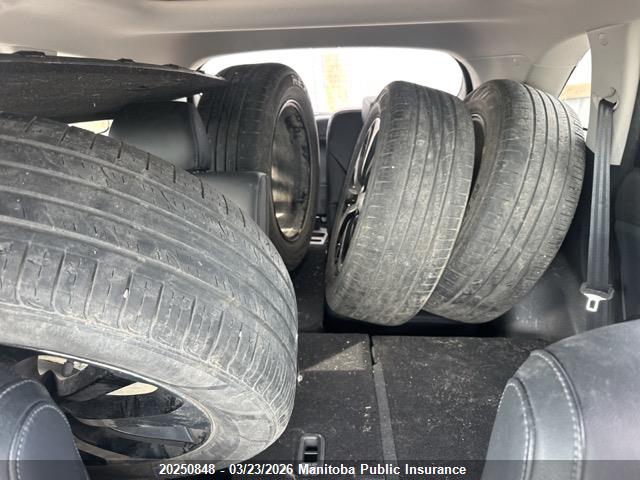 5XYPHDA56JG371779 KIA Sorento Ex V6