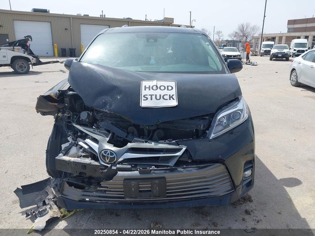 20250854 :رقم المزاد ، 5TDDZ3DC3JS208191 vin ، 2018 Toyota Sienna Xle V6 مزاد بيع