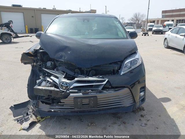 20250854 :رقم المزاد ، 5TDDZ3DC3JS208191 vin ، 2018 Toyota Sienna Xle V6 مزاد بيع