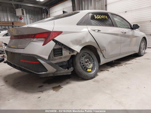 2025 Hyundai Elantra Essential მანქანა იყიდება აუქციონზე, vin: KMHLM4DG0SU861329, აუქციონის ნომერი: 20250858
