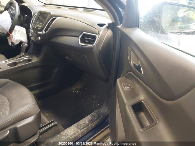 2GNAXUEV8M6113551 Chevrolet EQUINOX LT