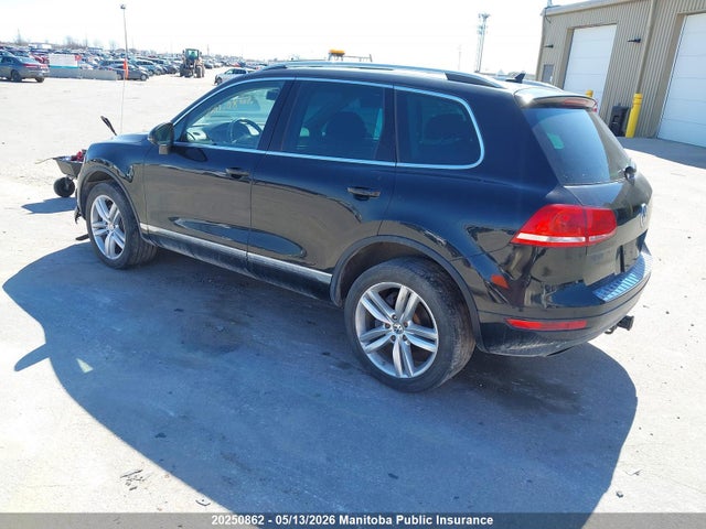 20250862 :رقم المزاد ، WVGDF9BP3BD002346 vin ، 2011 Volkswagen Touareg V6 مزاد بيع