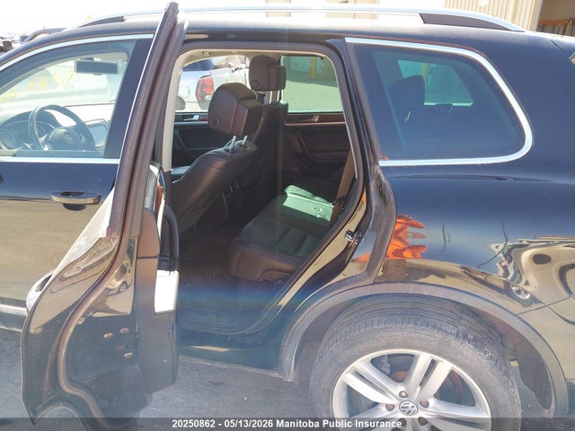 20250862 :رقم المزاد ، WVGDF9BP3BD002346 vin ، 2011 Volkswagen Touareg V6 مزاد بيع