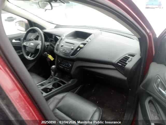 1FMCU9GD4HUB54760 Ford ESCAPE SE