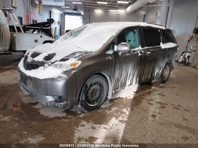 Aukcja sprzedaży 2013 Toyota Sienna Le V6, vin: 5TDKK3DC8DS363190, numer aukcji: 20250915