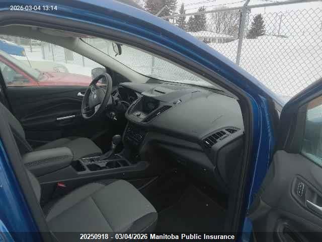 1FMCU9G94HUD62715 Ford ESCAPE SE
