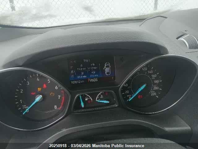 1FMCU9G94HUD62715 Ford ESCAPE SE