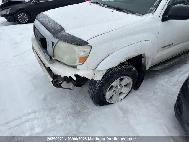 20250929 :رقم المزاد ، 5TEMU52N27Z344371 vin ، 2007 Toyota Tacoma Double Cab V6 مزاد بيع