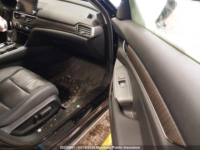 1HGCV1F9XMA802695 Honda Accord Touring