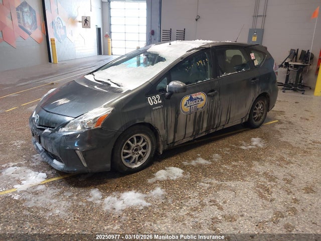 JTDZN3EUXFJ032835 Toyota PRIUS V