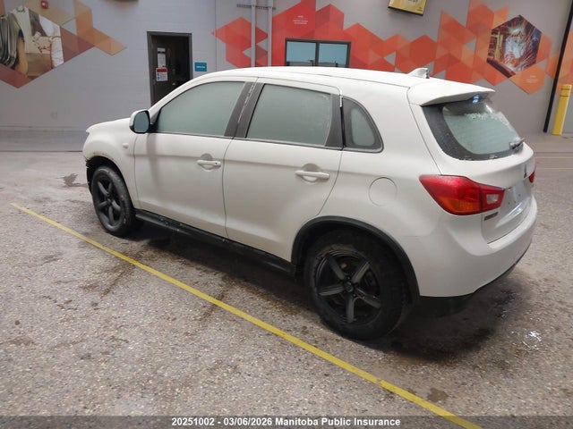 JA4AH3AU1GZ605564 Mitsubishi RVR ES