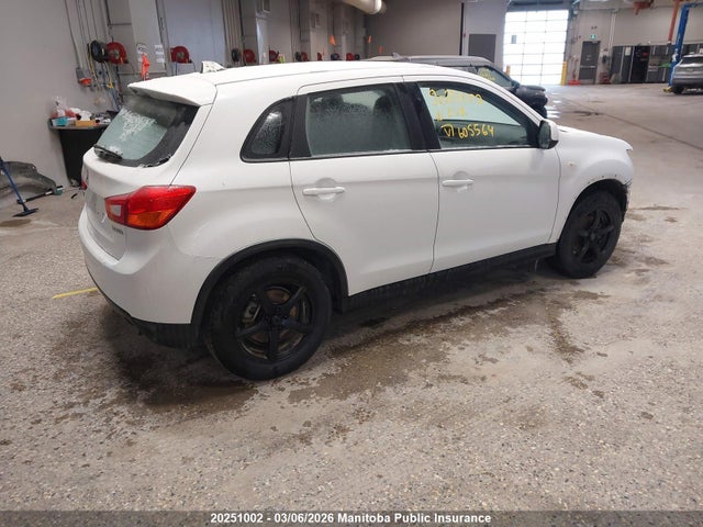 JA4AH3AU1GZ605564 Mitsubishi RVR ES