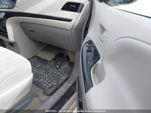 20251015 :رقم المزاد ، 5TDJK3DC2ES087828 vin ، 2014 Toyota Sienna Le V6 مزاد بيع
