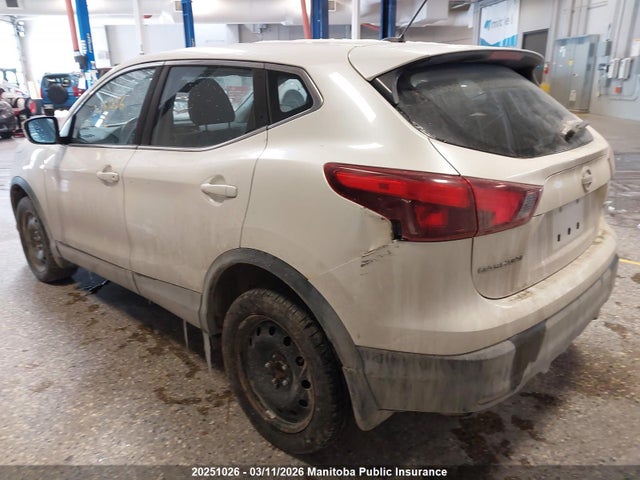 JN1BJ1CR4HW114343 Nissan Qashqai Sv