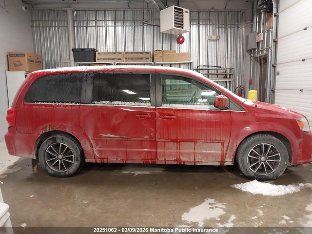 20251062 :رقم المزاد ، 2C4RDGBG7GR216460 vin ، 2016 Dodge Grand Caravan Sxt مزاد بيع