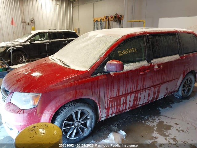 20251062 :رقم المزاد ، 2C4RDGBG7GR216460 vin ، 2016 Dodge Grand Caravan Sxt مزاد بيع