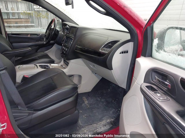 20251062 :رقم المزاد ، 2C4RDGBG7GR216460 vin ، 2016 Dodge Grand Caravan Sxt مزاد بيع