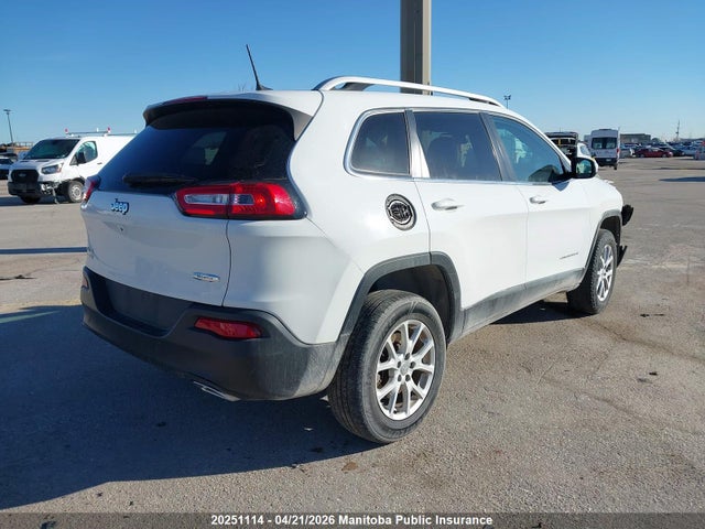 20251114 :رقم المزاد ، 1C4PJMCS9HW631189 vin ، 2017 Jeep Cherokee North مزاد بيع