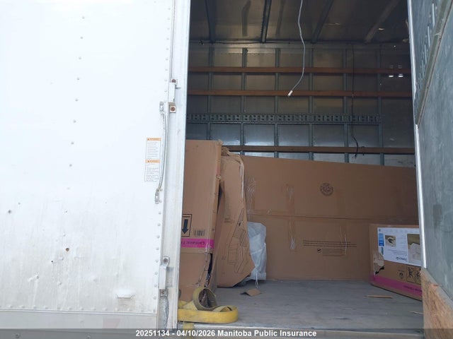 20251134 :رقم المزاد ، 1FVACYBS9CHBW2876 vin ، 2012 Freightliner M2106 مزاد بيع