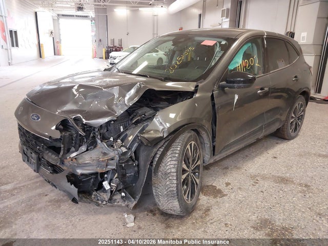 1FMCU9G62NUA50703 Ford ESCAPE SE