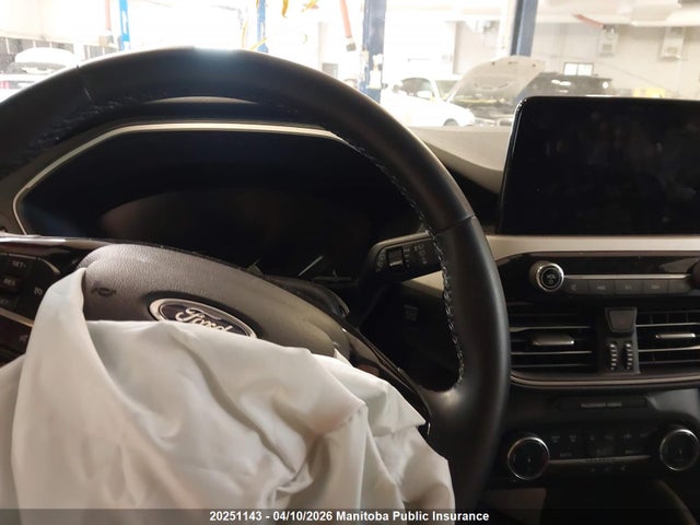 1FMCU9G62NUA50703 Ford ESCAPE SE