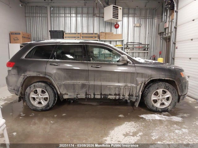 1C4RJFAGXFC799618 Jeep Grand Cherokee Laredo