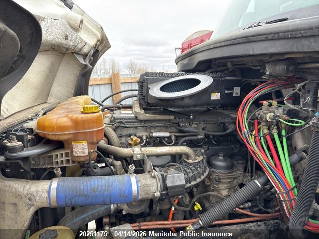 Freightliner Conventional 2021 1FUJHHDR5MLMM2242 Image 10
