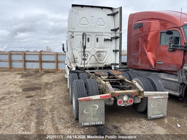 Freightliner Conventional 2021 1FUJHHDR5MLMM2242 Image 3
