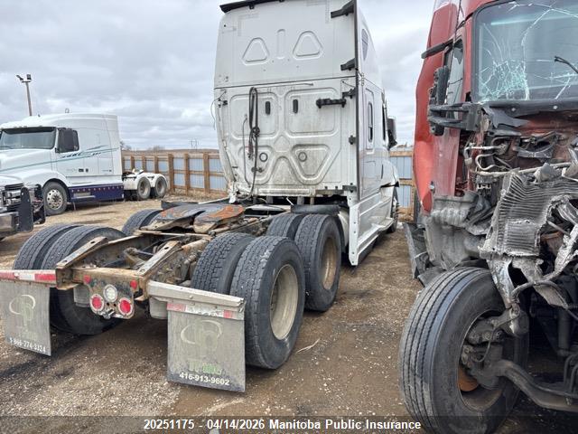 Freightliner Conventional 2021 1FUJHHDR5MLMM2242 Image 4