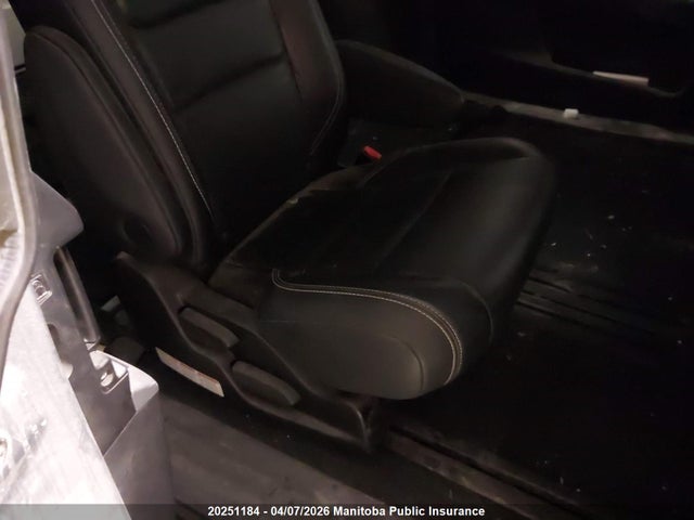 5TDXK3DC9FS645556 Toyota Sienna Se V6