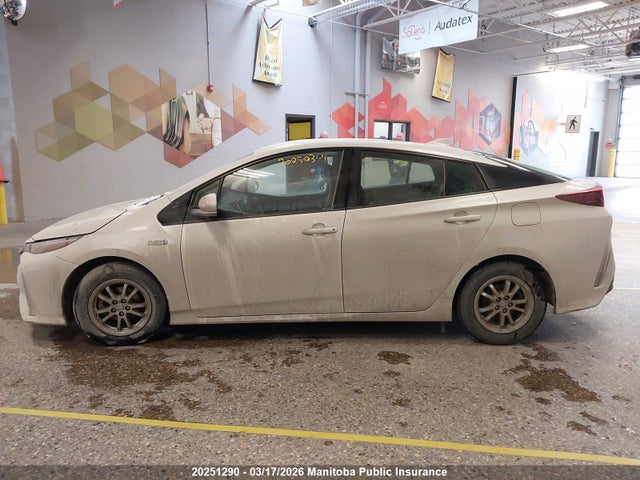 20251290 :رقم المزاد ، JTDKARFP3J3091439 vin ، 2018 Toyota Prius Prime مزاد بيع