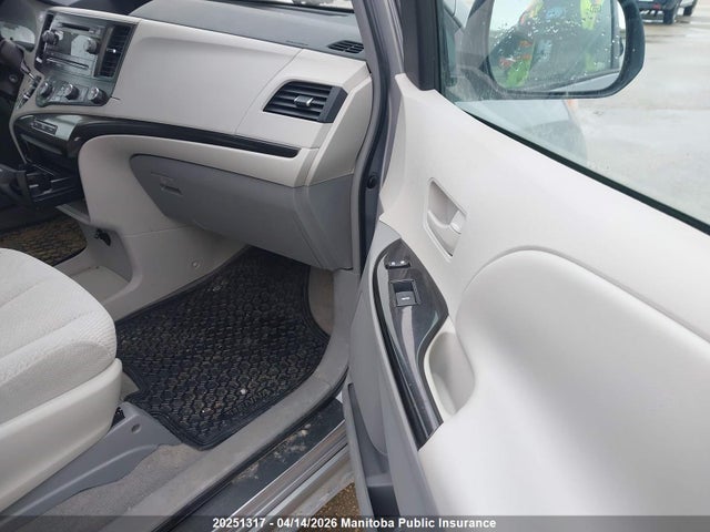 2011 Toyota Sienna Ce V6 მანქანა იყიდება აუქციონზე, vin: 5TDKK3DC7BS091485, აუქციონის ნომერი: 20251317