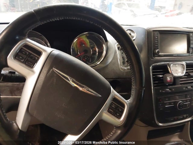 2C4RC1BG1GR126737 Chrysler Town &amp; Country Limited