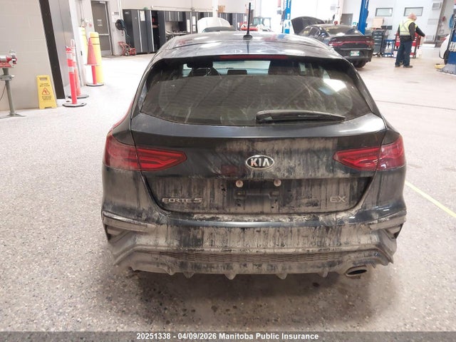 20251338 :رقم المزاد ، KNAF55AC5L5056408 vin ، 2020 Kia Forte5 Ex مزاد بيع