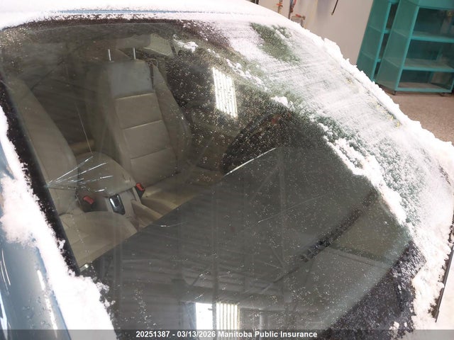 20251387 :رقم المزاد ، WVWHA7AH7AV010543 vin ، 2010 Volkswagen Eos 2.0t مزاد بيع