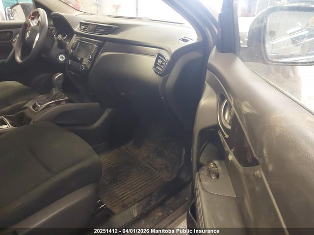 JN1BJ1AW5NW473799 Nissan Qashqai S