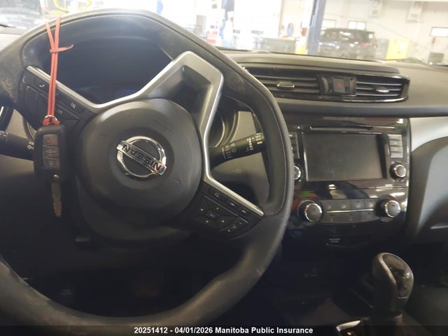 JN1BJ1AW5NW473799 Nissan Qashqai S
