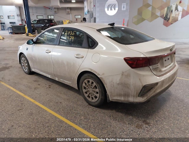 20251479 :رقم المزاد ، 3KPF24AD2ME275394 vin ، 2021 Kia Forte Lx مزاد بيع
