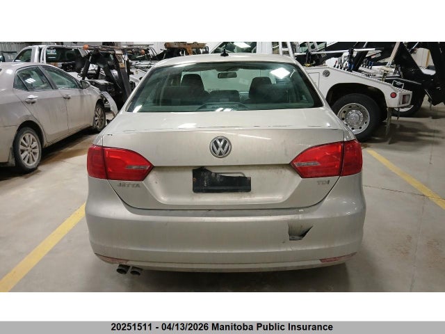20251511 :رقم المزاد ، 3VWLL7AJ8BM084795 vin ، 2011 Volkswagen Jetta 2.0 Tdi مزاد بيع