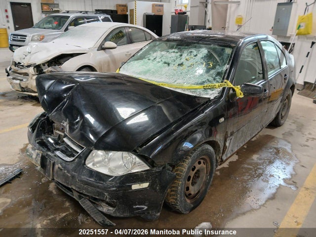 20251557 :رقم المزاد ، 3VWTK49MX9M635013 vin ، 2009 Volkswagen Jetta City مزاد بيع