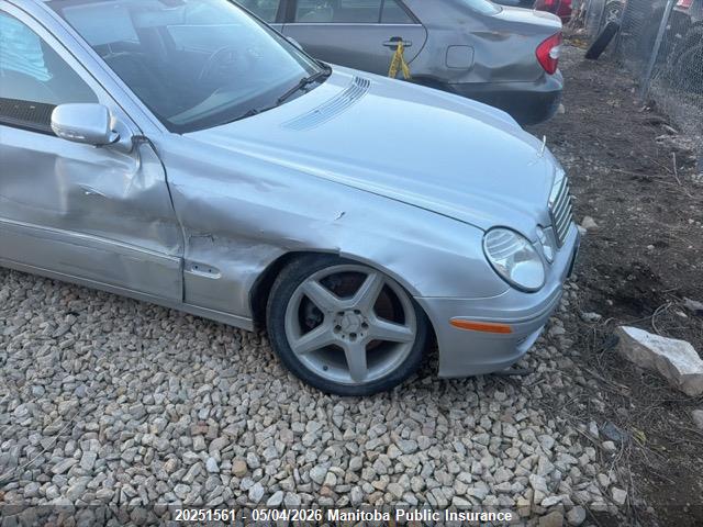 20251561 :رقم المزاد ، WDBUF87X49B378338 vin ، 2009 Mercedes Benz E350 4matic مزاد بيع