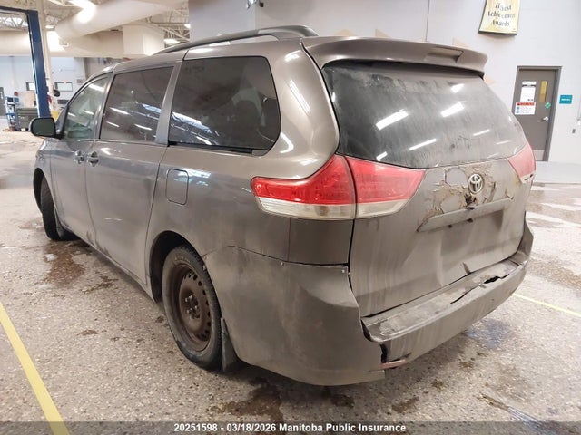 Aukcja sprzedaży 2011 Toyota Sienna Le V6, vin: 5TDZK3DC7BS136567, numer aukcji: 20251598