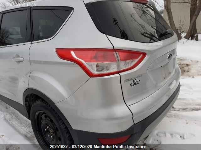 1FMCU9GX4FUB43054 Ford ESCAPE SE