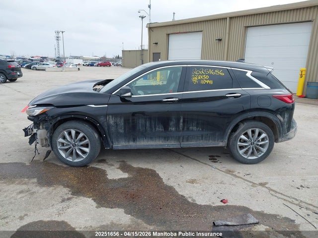 20251656 :رقم المزاد ، 3PCAJ5AB9NF110441 vin ، 2022 Infiniti Qx50 Essential 2.0t مزاد بيع