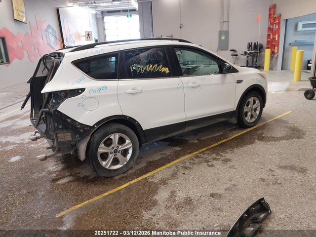 1FMCU9GX8GUA56629 Ford ESCAPE SE