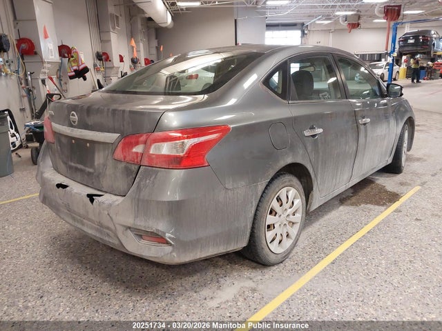 3N1AB7AP0JY233406 Nissan Sentra 1.8 S